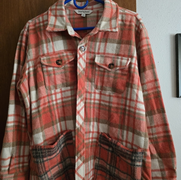 Shacket - Picture 1 of 3